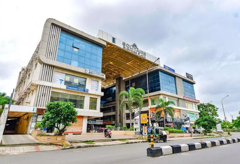 Hotelli Fabexpress Solitaire, Surat