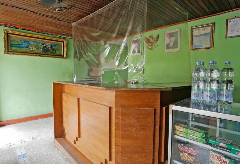 בית מלון כפרי Oyo 92002 Wisma Samudra