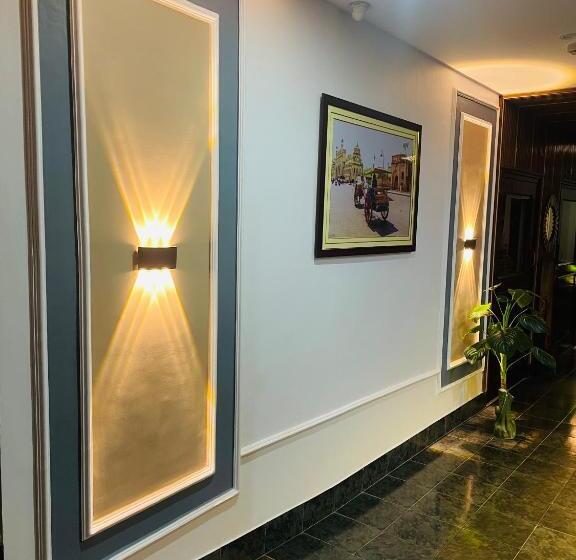 호텔 The Royal Presidency Inn