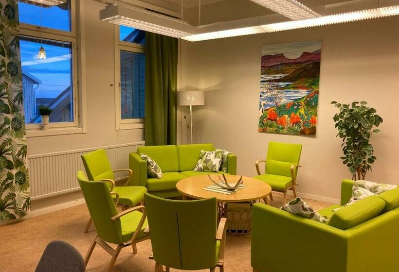 ユースホステル Kuttainen Lodge