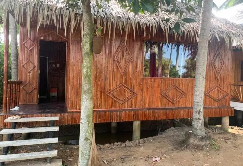 تختخواب و صبحانه Bungalow Homestay Làng Bè