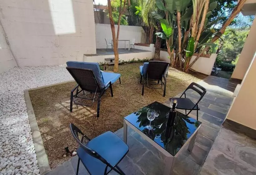 تختخواب و صبحانه Villa Aguilas Club Guest House