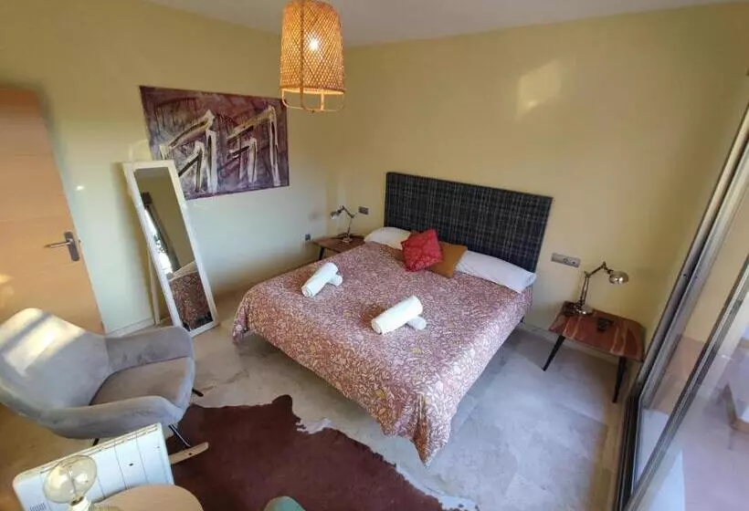تختخواب و صبحانه Villa Aguilas Club Guest House