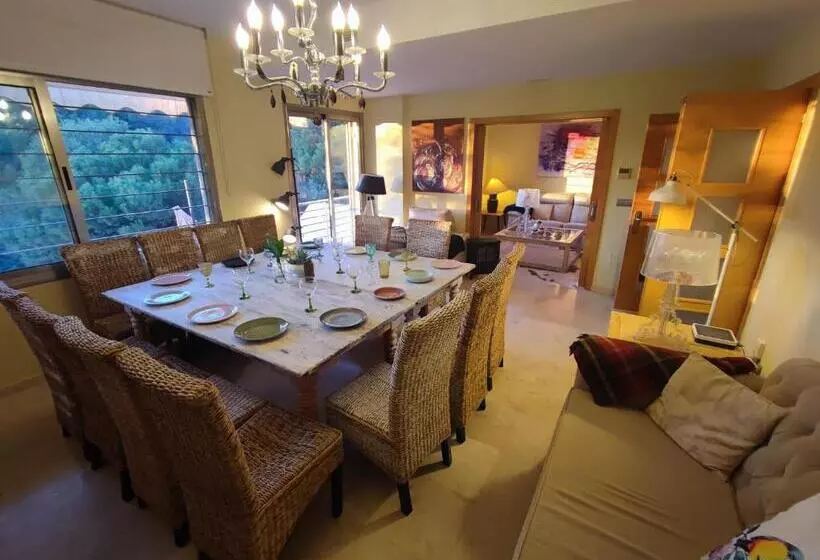 تختخواب و صبحانه Villa Aguilas Club Guest House