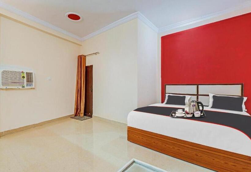 فندق Collection O Sundaram Resort