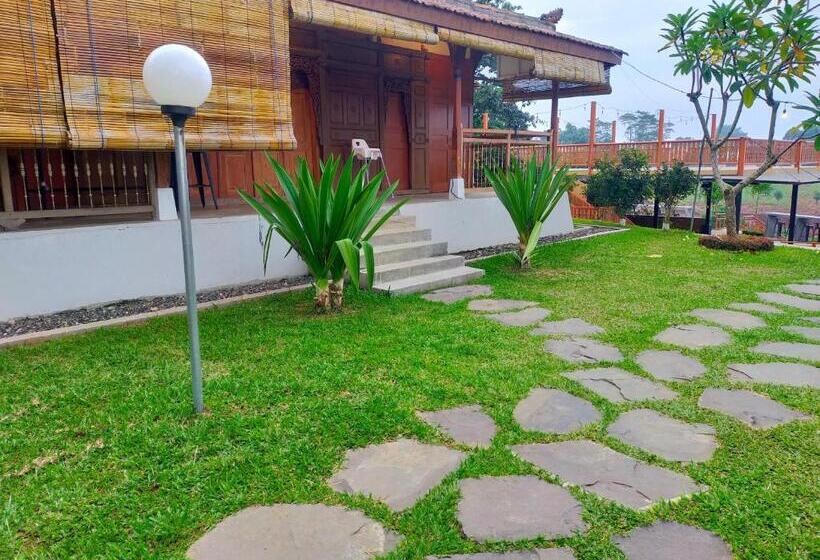 Otel Joglo Kumpul Resort