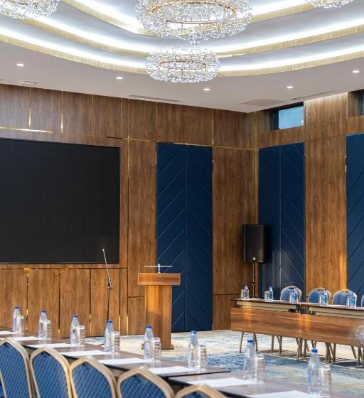 هتل Shamsan Airport