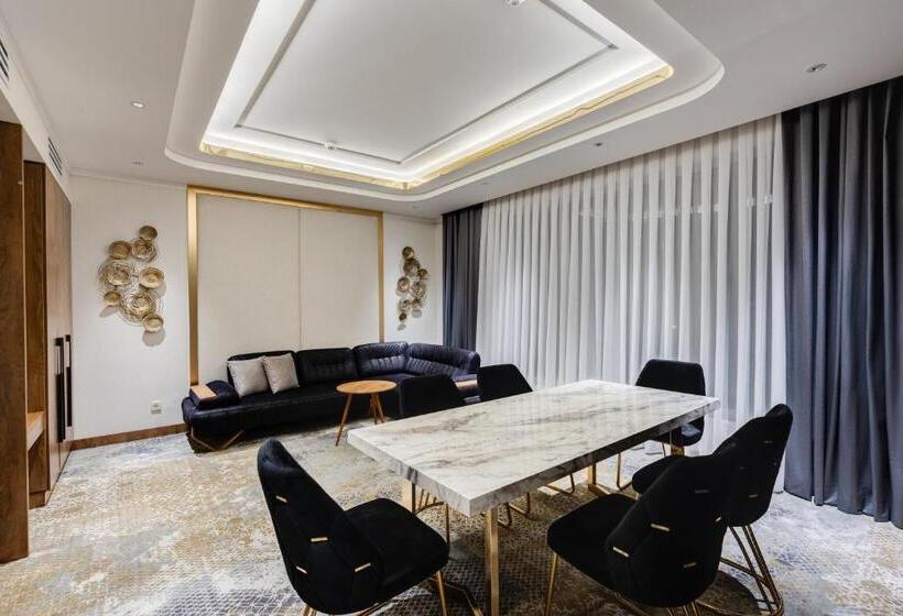 هتل Shamsan Airport