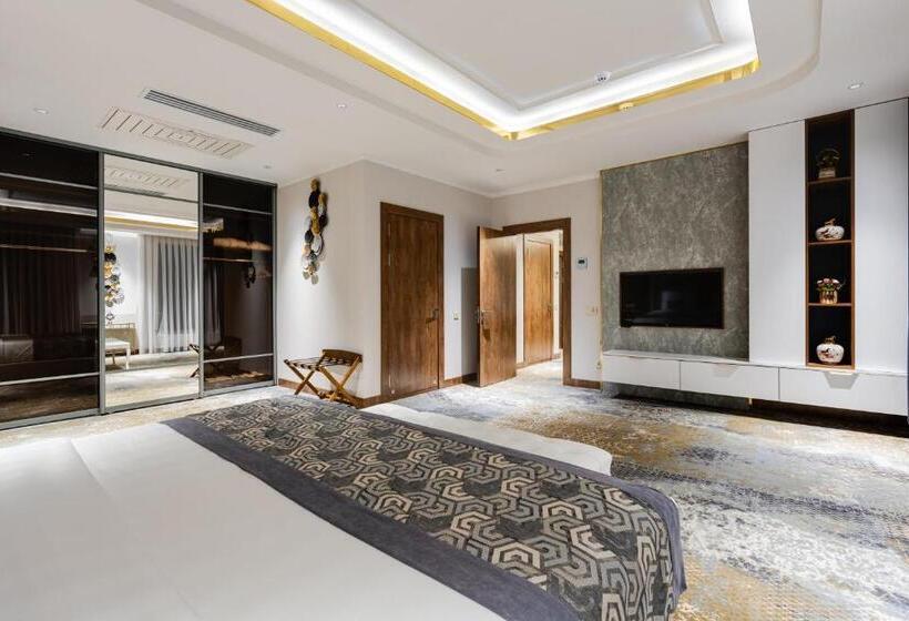 هتل Shamsan Airport