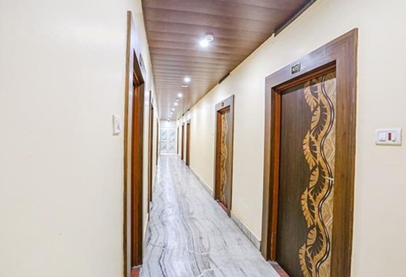 Fabhotel Shivam Palace