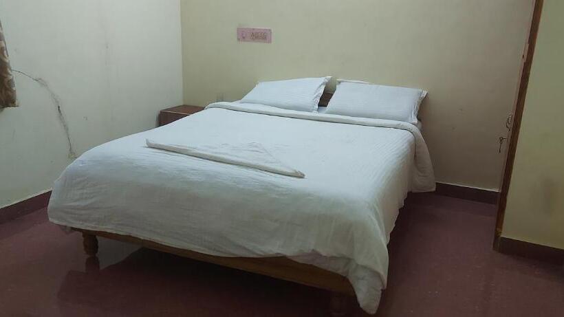 בית מלון כפרי Jm Residency