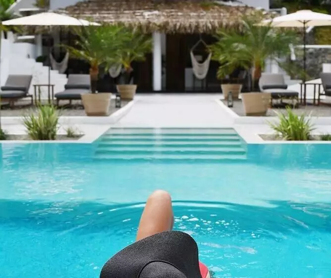 Hotelli Vayu Retreat Villas