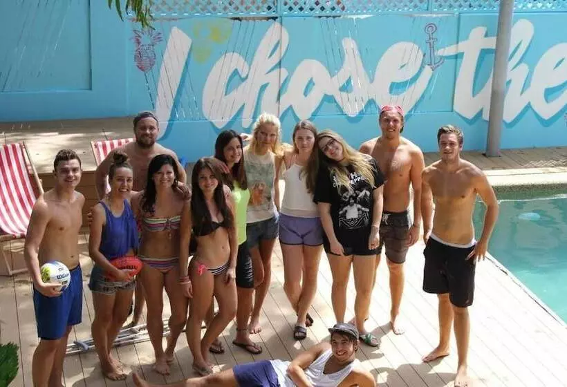 Общежитие Port Douglas Backpackers