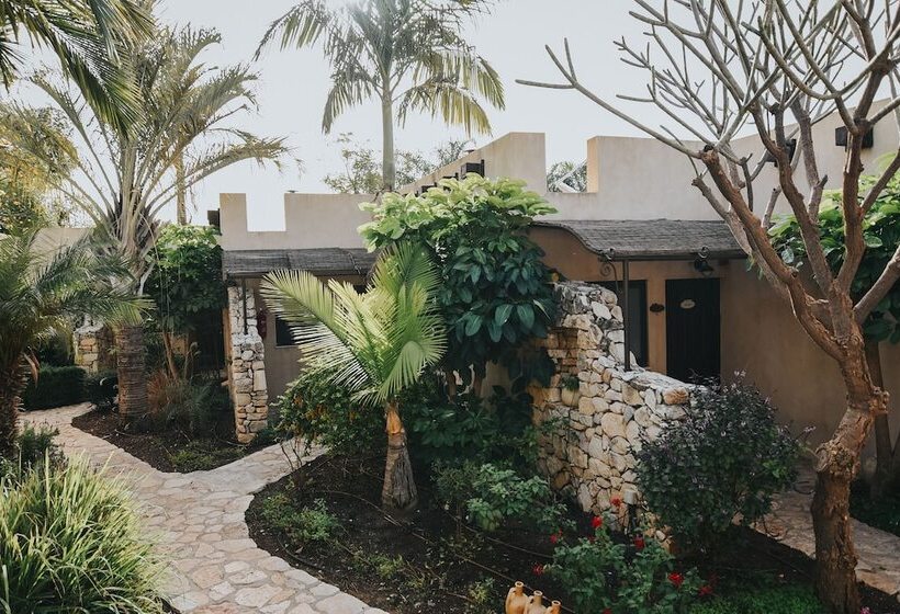 Cnaan Village Boutique Hotel & Spa