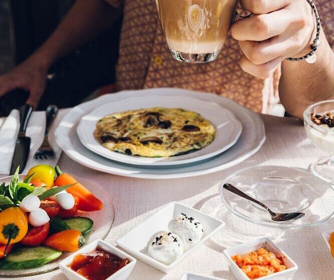 Cnaan Village Boutique Hotel & Spa