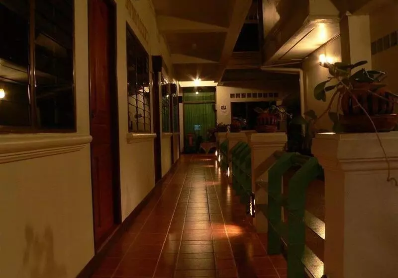 Отель โรงแรมตีฆ้อง   Tri Gong