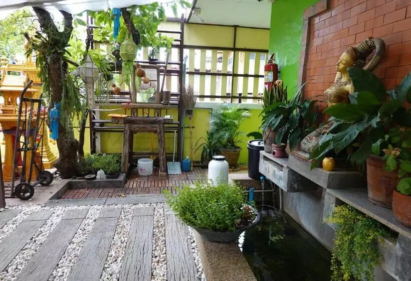 ホテル Baan Baramee House