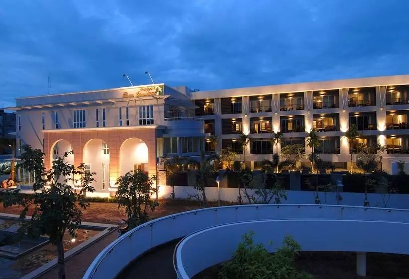 هتل Baan Suwantawe