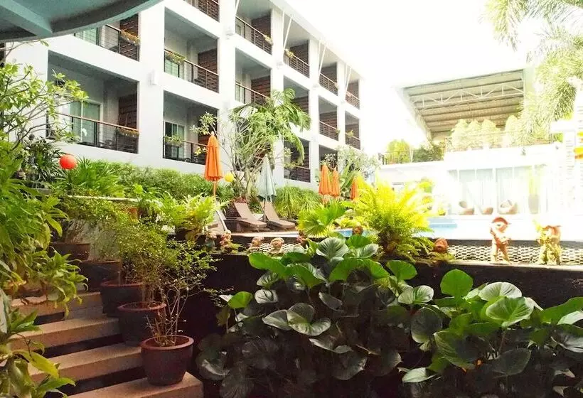 هتل Baan Suwantawe