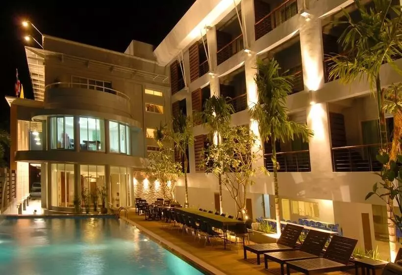 هتل Baan Suwantawe