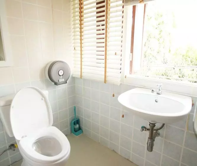 Hotel Chanchala Café & Hostel