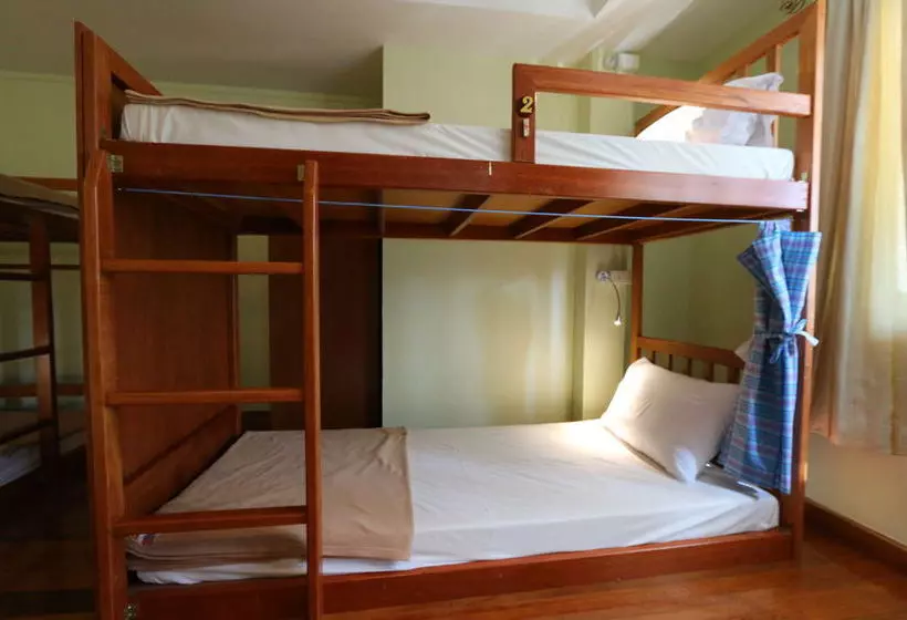 Hotel Chanchala Café & Hostel