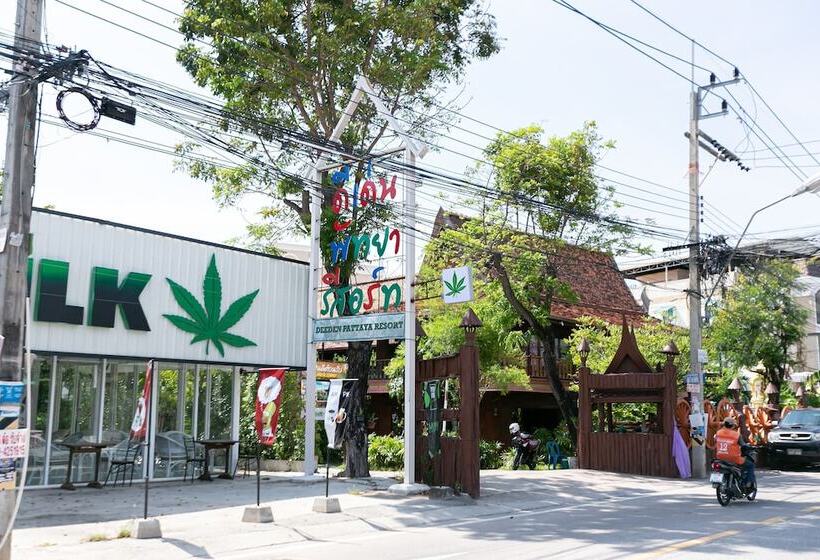 Отель Deeden Pattaya Resort