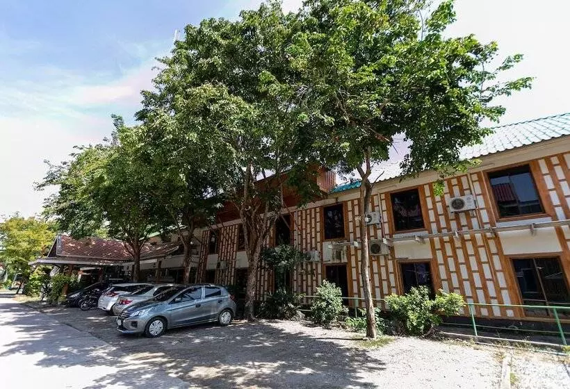 Hotel Deeden Pattaya Resort