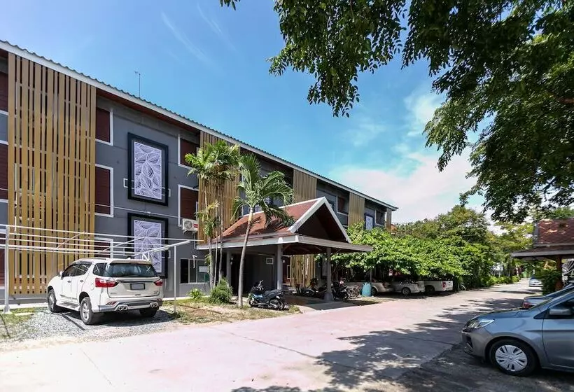 Hotel Deeden Pattaya Resort