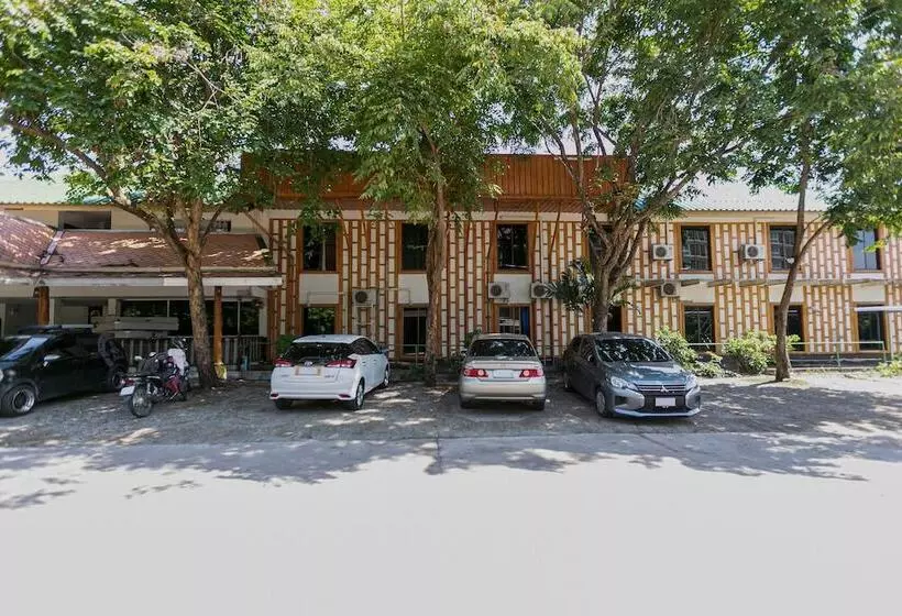 Hotel Deeden Pattaya Resort