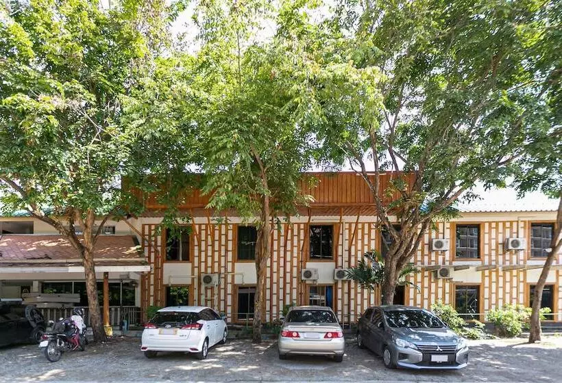 Hotel Deeden Pattaya Resort