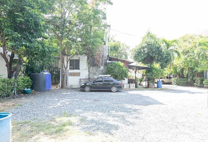 Отель Deeden Pattaya Resort