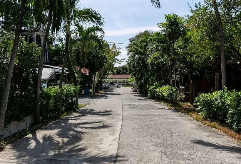 Hotel Deeden Pattaya Resort