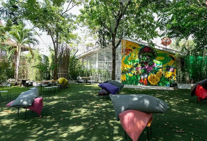 Hotel Deeden Pattaya Resort