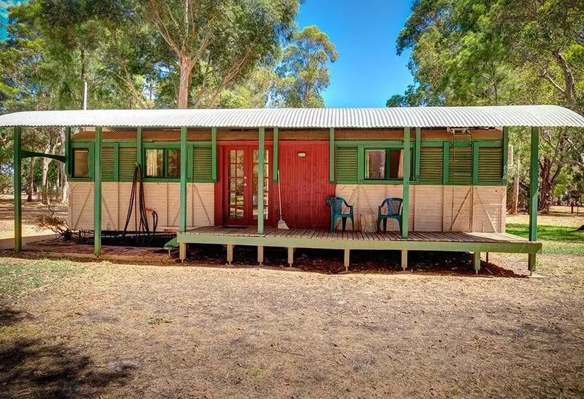 ホテル Dunsborough Rail Carriages & Farm Cottages