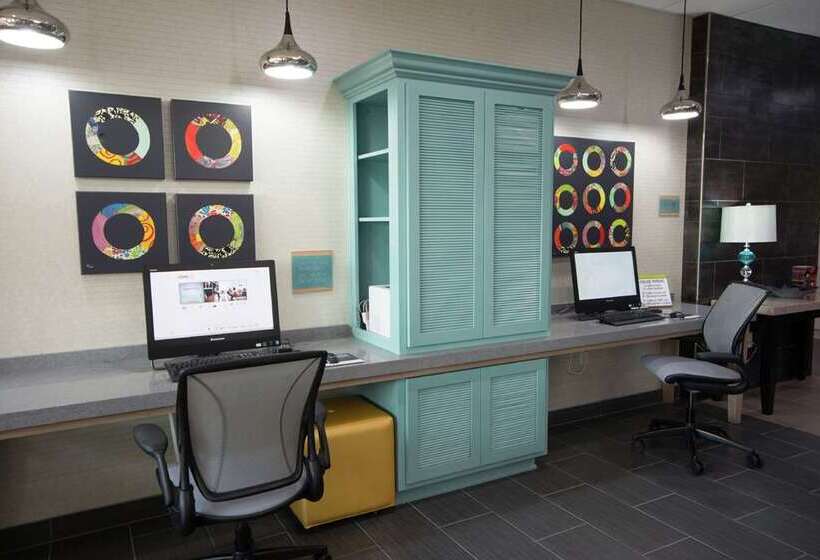 فندق Home2 Suites By Hilton Tulsa Hills