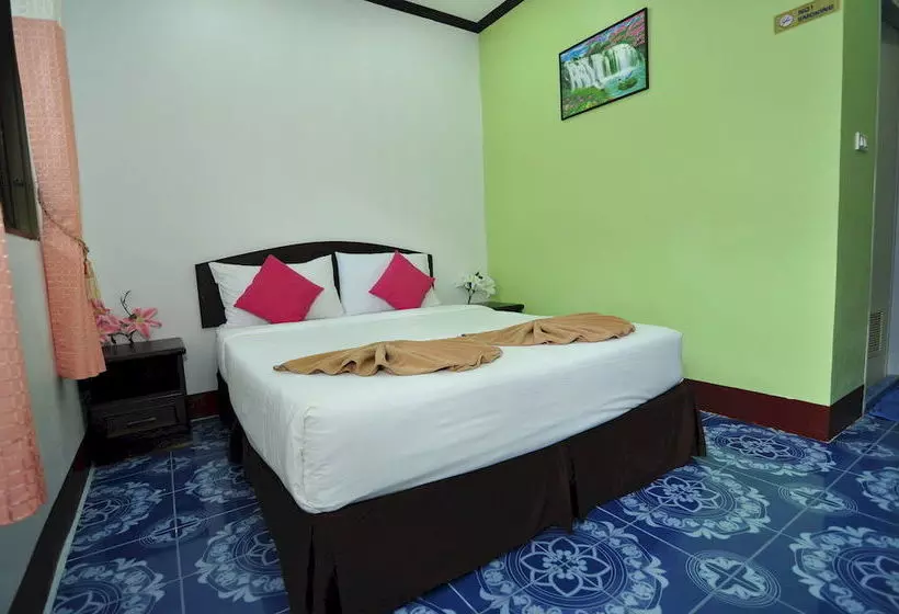 Отель Hussin House