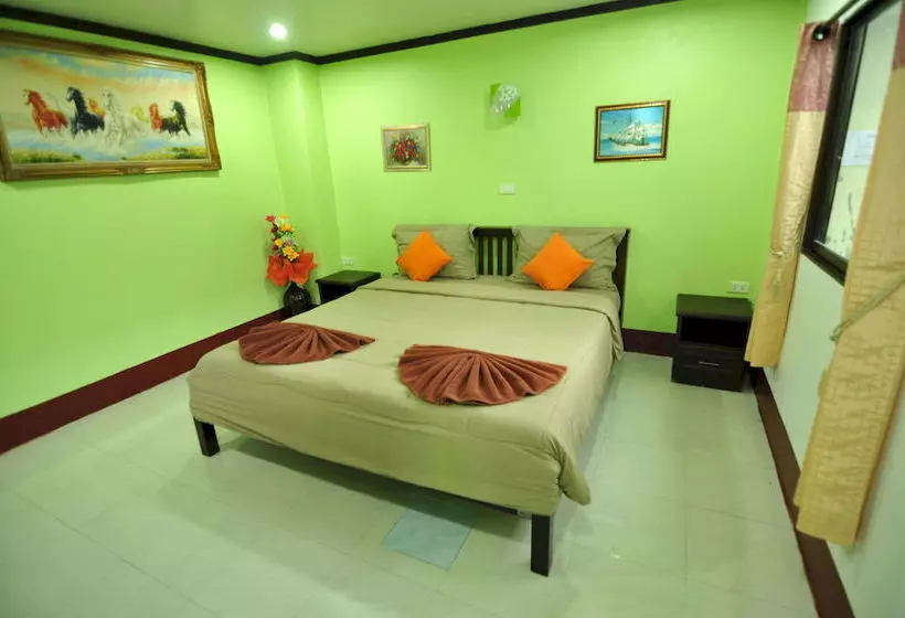 Отель Hussin House