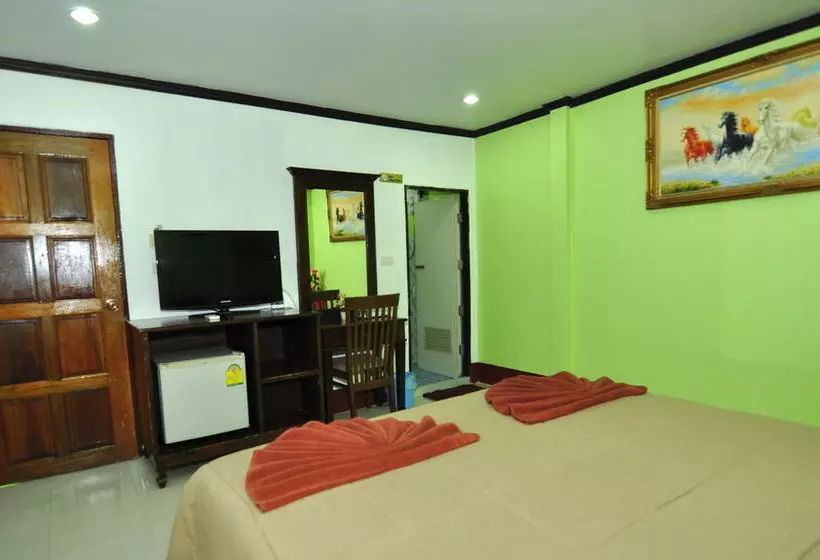 Отель Hussin House