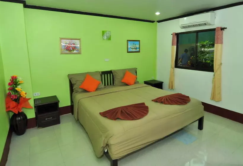 Отель Hussin House