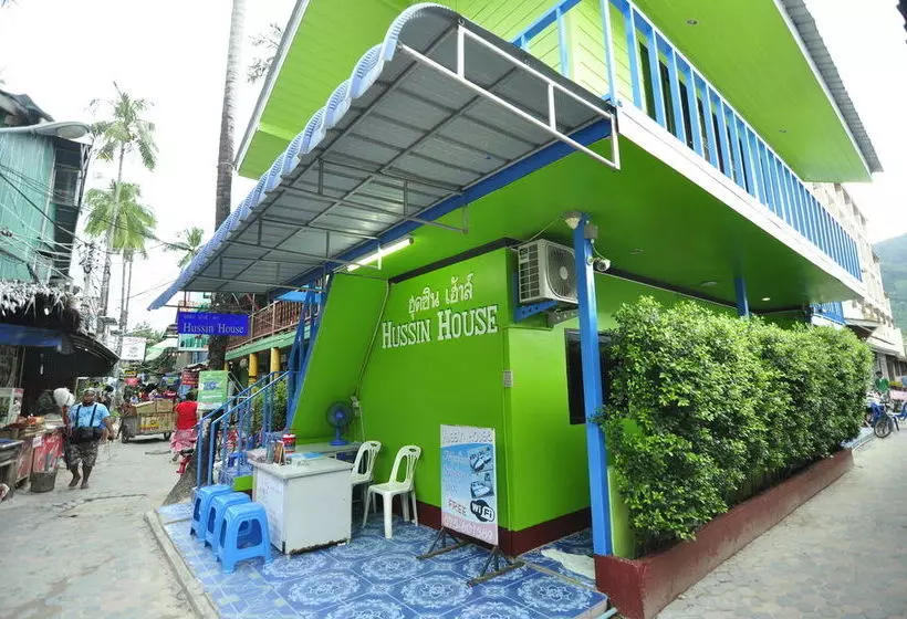 Отель Hussin House