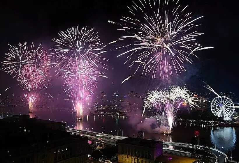 Отель Ibis Styles Brisbane Elizabeth Street