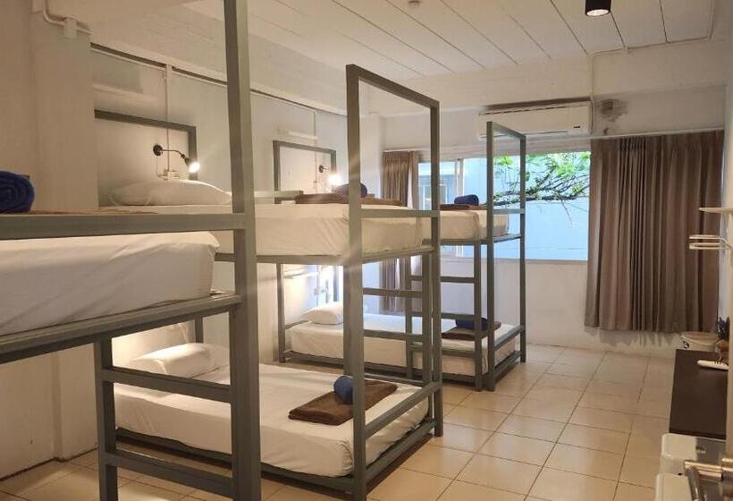 בית מלון כפרי Irest Ao Nang