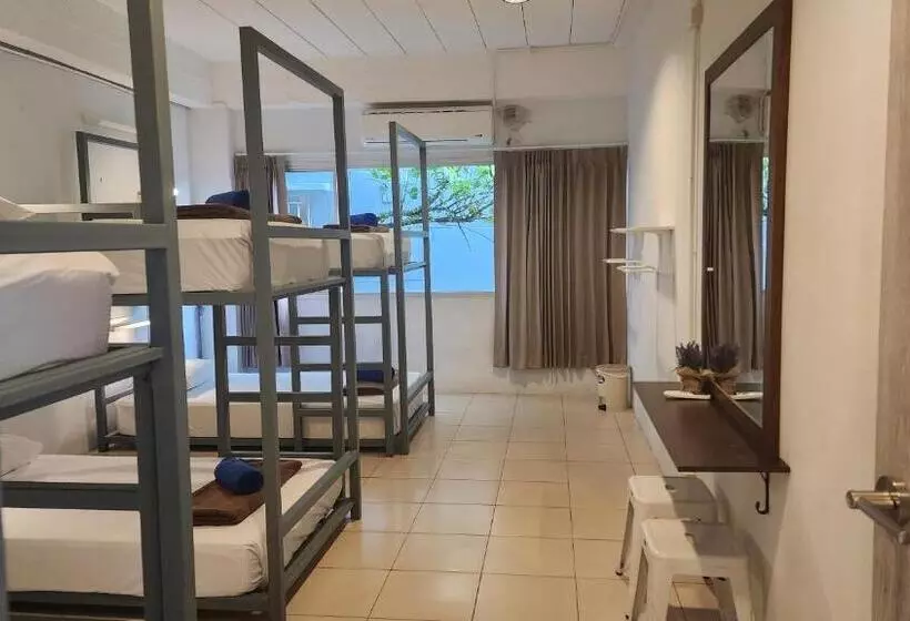 בית מלון כפרי Irest Ao Nang