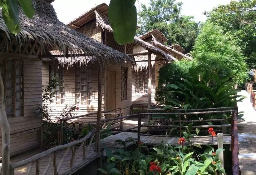 ホテル Lanta Riversand Resort