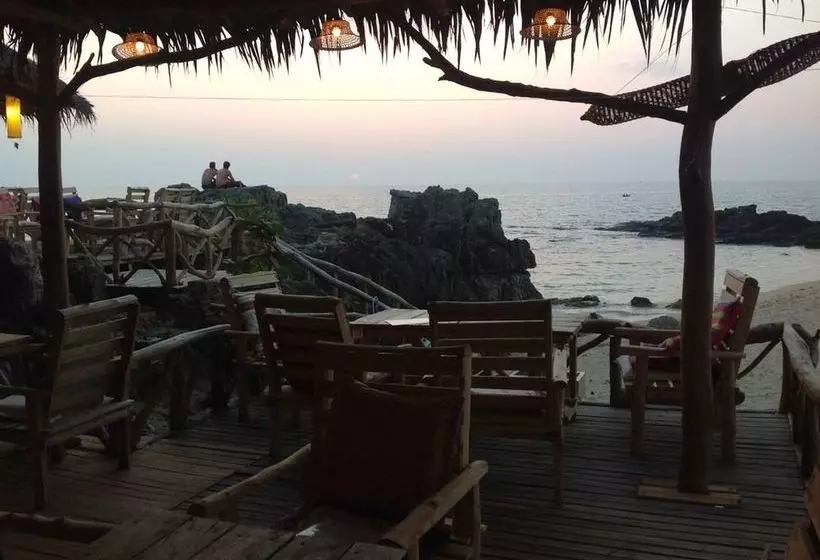 ホテル Lanta Riversand Resort