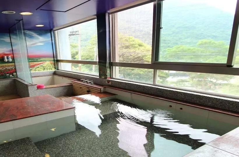 هتل Lovespring House