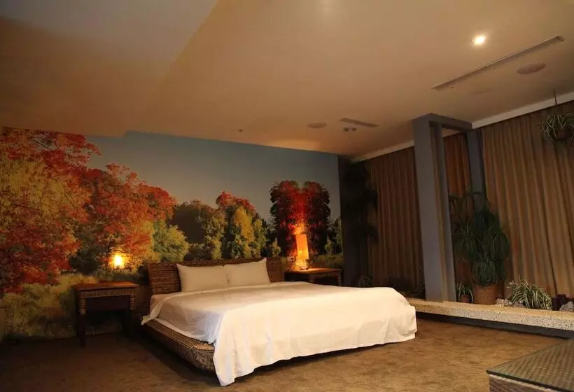 هتل Lovespring House