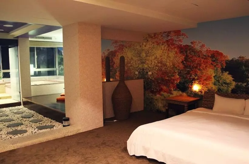 هتل Lovespring House