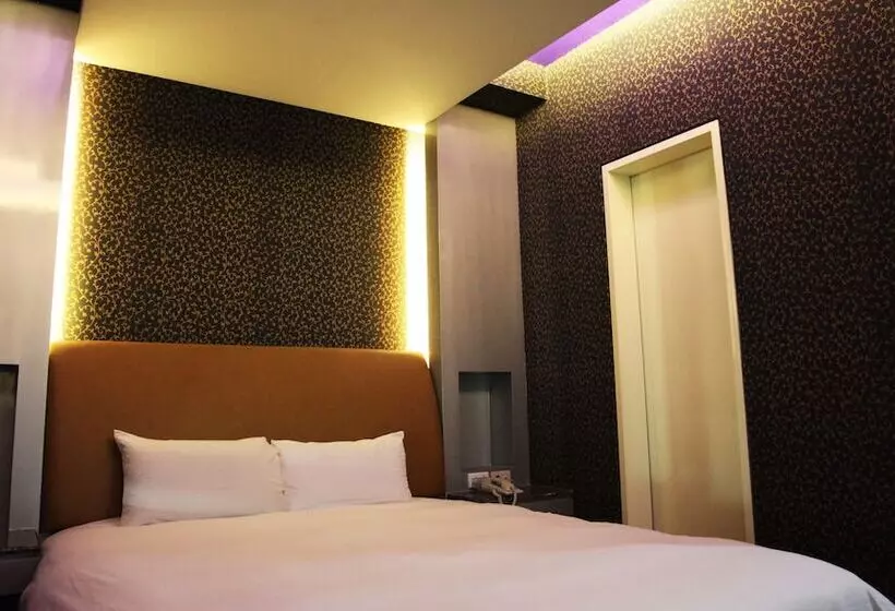 هتل Lovespring House